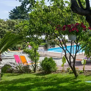 Le Di Paola Aparthotel